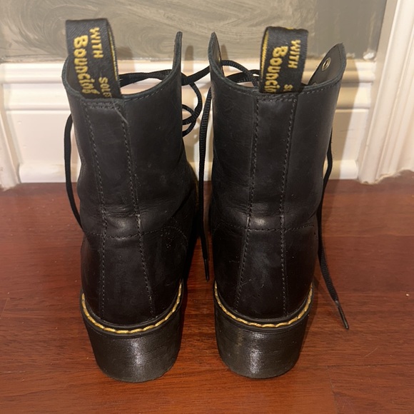 โ ๏ธ Dr. Martens AirWair Black Genuine Leather Shriver combat boots size 8W/7M - Picture 3 of 5